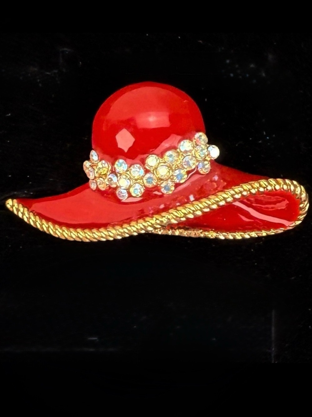 Elegant Red Hat Brooch with Gold Accents